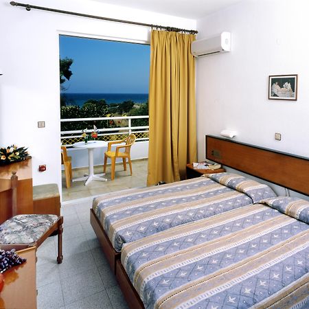 Corellia Asterias Beach Hotel Теологос Екстер'єр фото